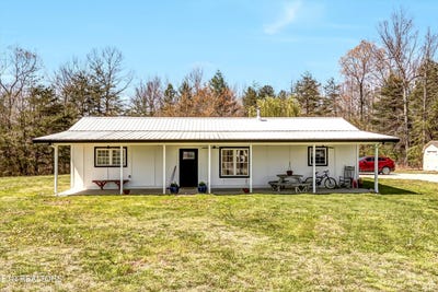 /international/us/176-old-collins-turnpike-deer-lodge-tn-110098655537/