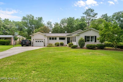 /international/us/4509-greenview-road-trent-woods-nc-110101310396/?lang=en