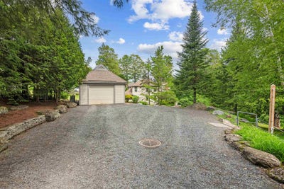 /international/us/982-brook-road-stowe-vt-110108069860/