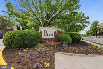 /international/us/12909-centre-park-circle-herndon-va-110107433116/