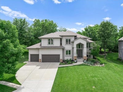 /international/us/9914-woodstock-street-lenexa-ks-110108332122/