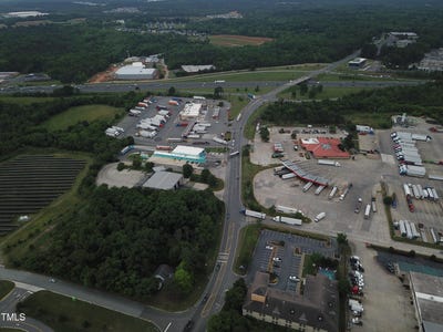 /international/us/908-jimmie-kerr-road-graham-nc-110108169689/