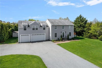 /international/us/136-corporate-place-middletown-ri-110106328029/