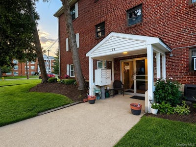 /international/us/125-park-avenue-amityville-ny-110108552280/