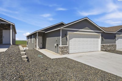 /international/us/413-bedrock-loop-west-richland-wa-110108231754/