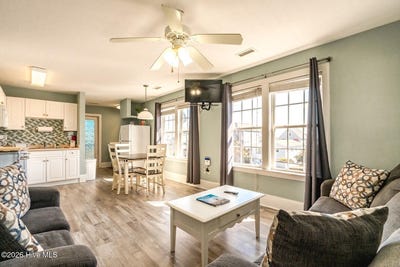 /international/us/1507-n-new-river-drive-surf-city-nc-110107776694/