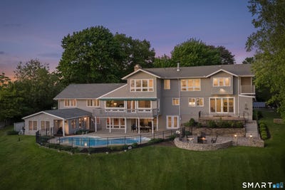 /international/us/132-merrimac-drive-trumbull-ct-110108532967/