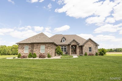 /international/us/409-willow-bend-lane-o-fallon-il-110120665711/