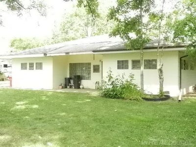/international/us/16545-millar-clinton-township-mi-110100986129/