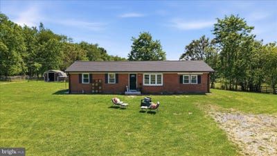 /international/us/1381-leetown-road-summit-point-wv-110108575301/