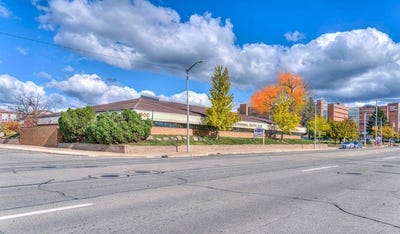 /international/us/900-e-michigan-avenue-jackson-mi-110106281326/