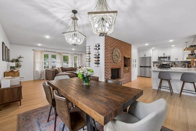 /international/us/2150-aquila-avenue-n-golden-valley-mn-110110239841/