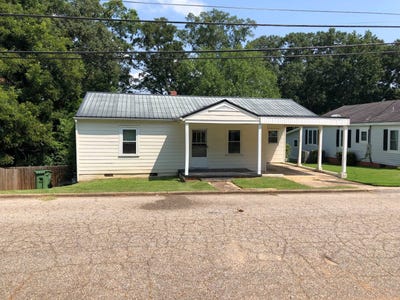 /international/us/203-thames-street-greenville-al-110102539347/