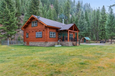 /international/us/9348-w-fork-road-darby-mt-110103401137/