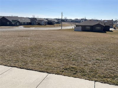 /international/us/275-ne-hickory-lane-ne-owatonna-mn-110090249741/?lang=zh-tw