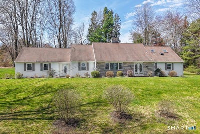 /international/us/10-edgehill-drive-woodbridge-ct-110107355188/