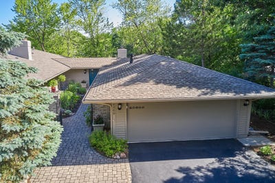 /international/us/20300-knightsbridge-road-excelsior-mn-110108900940/