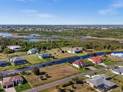 /international/us/176-w-pine-valley-lane-rotonda-west-fl-110104296349/