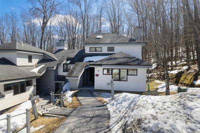 /international/us/459-woods-lane-killington-vt-110107002489/