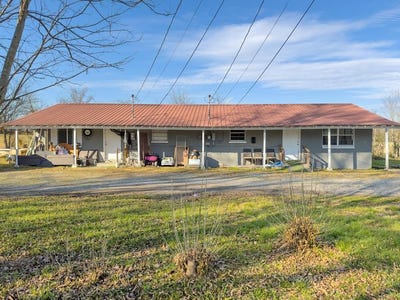 /international/us/2227-cave-hollow-rd-dalton-ga-110104259335/