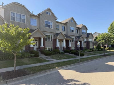 /international/us/2433-river-oaks-4-lane-rockford-il-110108585669/