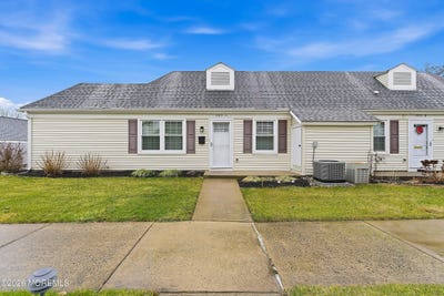 /international/us/205c-madison-lane-monroe-nj-110104778819/