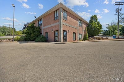 /international/us/326-e-high-street-potosi-mo-110101819137/