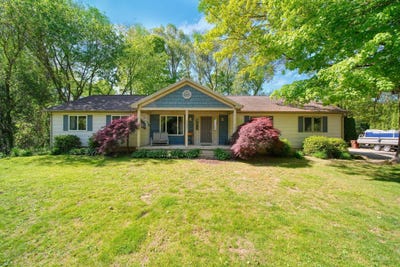 /international/us/235-keefer-street-concord-mi-110108226456/