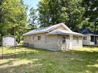 /international/us/412-kenwood-avenue-roscommon-mi-110109156908/