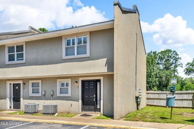 /international/us/1625-martin-bluff-road-gautier-ms-110101050827/