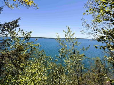 /international/us/lot-5-blue-wing-bay-rd-bayfield-wi-110108424528/