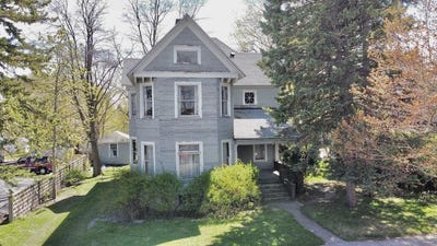 /international/us/339-2nd-street-manistee-mi-110107827530/