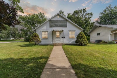 /international/us/107-9th-street-brodhead-wi-110100849819/