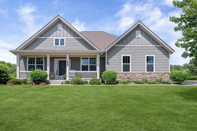 /international/us/6535-woodland-hills-drive-lakewood-il-110108654181/