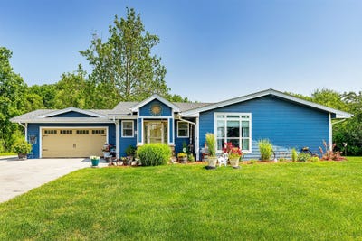 /international/us/6912-se-vandalia-drive-pleasant-hill-ia-110100000293/