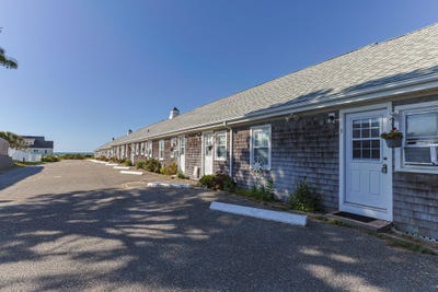 /international/us/41-old-wharf-road-dennis-port-ma-110120463977/