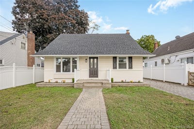 /international/us/200-raff-avenue-elmont-ny-110120028491/