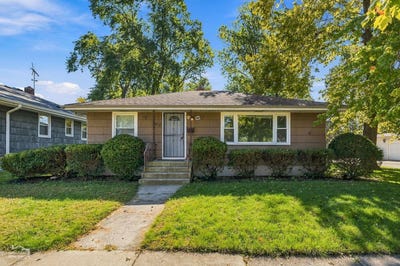 /international/us/3617-monroe-street-lansing-il-110120419750/