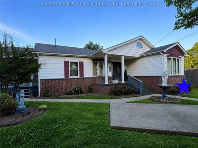 /international/us/2222-robin-avenue-east-bank-wv-110105526110/
