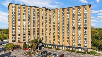 /international/us/1-renaissance-place-palatine-il-110102450823/