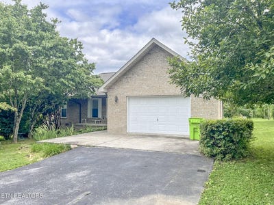 /international/us/130-chestnut-court-crossville-tn-110100316279/