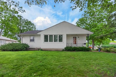 /international/us/3118-carlton-drive-cedar-falls-ia-110108254863/
