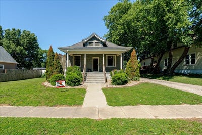 /international/us/304-s-monroe-street-mackinaw-il-110108773761/