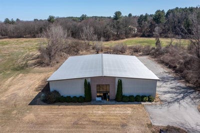 /international/us/30-crabtree-lane-woodstock-ct-110105735534/