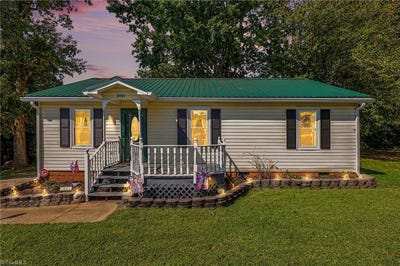 /international/us/3401-lovington-court-high-point-nc-110119967717/