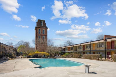 /international/us/807-w-trinity-avenue-durham-nc-110106328264/