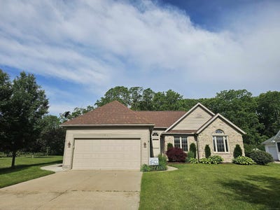 /international/us/424-s-lake-street-port-sanilac-mi-110109056128/
