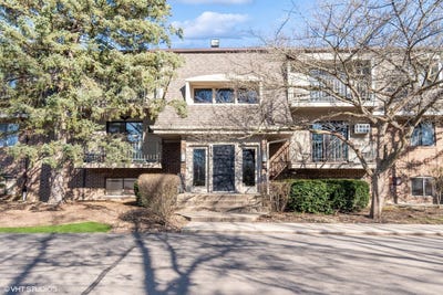 /international/us/114-e-bailey-road-naperville-il-110108965467/