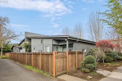 /international/us/7232-n-new-york-ave-portland-or-110106753029/