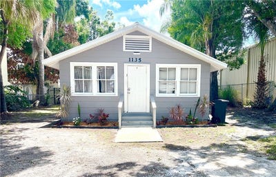 /international/us/1135-17th-place-vero-beach-fl-110107263790/